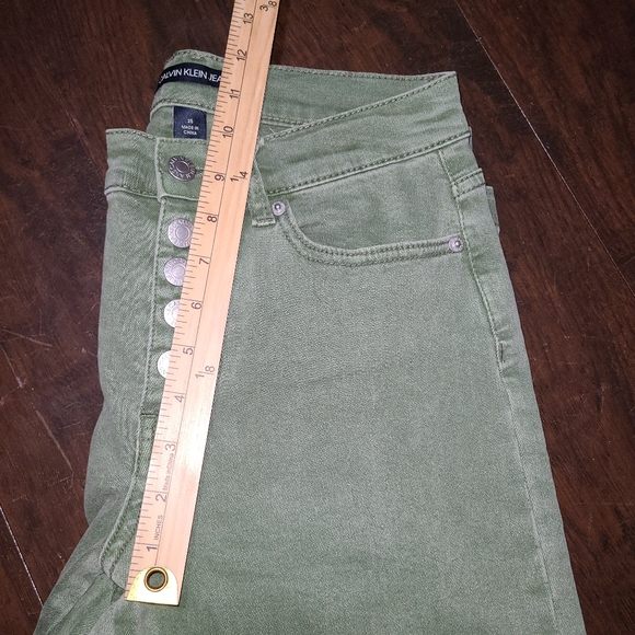 Calvin Klein Jeans Button Fly Cropped Olive Denim - Picture 9 of 10
